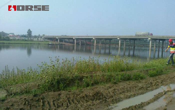 Xinyi bridge reinforcement with steel plate and anchoring rebar Xinyi bridge reinforcement with steel plate and anchoring rebar