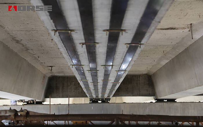 Prestressed FRP laminate strengthening method Prestressed FRP laminate strengthening method