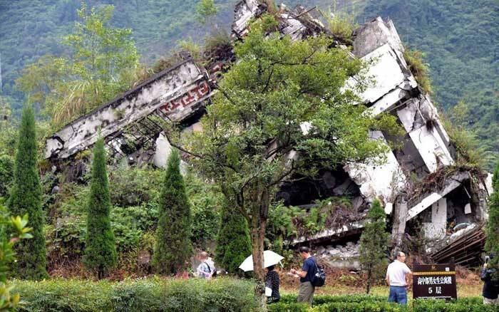 Preventing earthquake damage with carbon fiber reinforcement Preventing earthquake damage with carbon fiber reinforcement